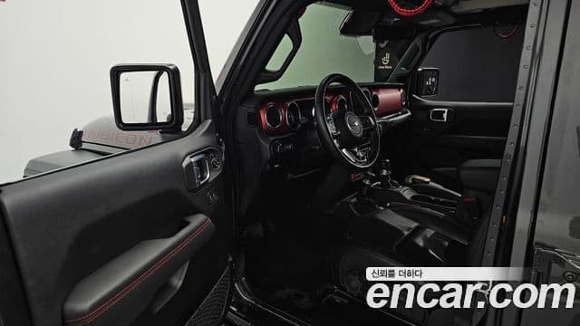 Jeep Gladiator 2021 — ფოტო 29/34