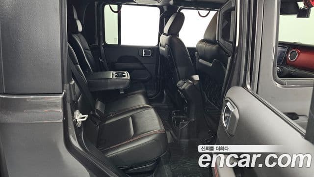 Jeep Gladiator 2021 — ფოტო 12/34