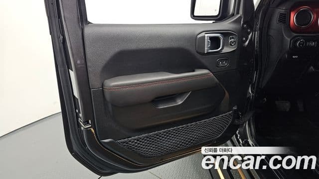 Jeep Gladiator 2021 — ფოტო 2/34