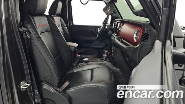 Jeep Gladiator 2021 — ფოტო 23/34