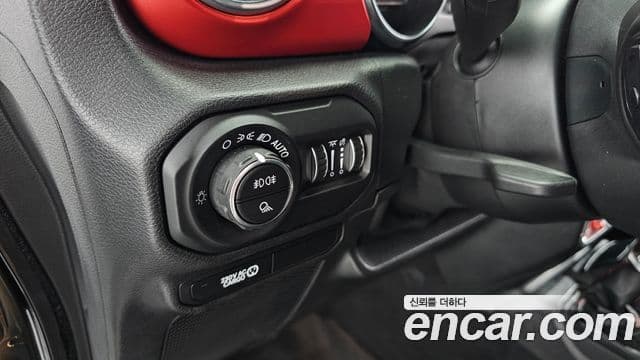 Jeep Gladiator 2021 — ფოტო 24/34