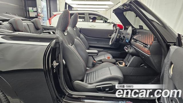 Mini Cooper S Convertible 2025 — Фото 11/20