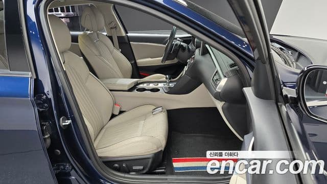 Genesis G70 2019 — Photo 29/35