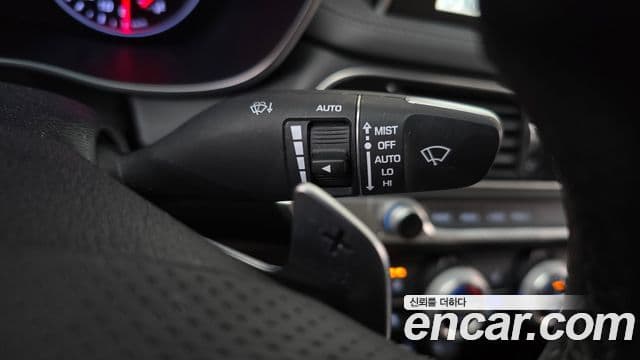 Genesis G70 2019 — Photo 16/35