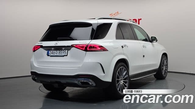 Mercedes-Benz GLE-Class 2023 — Photo 8/20
