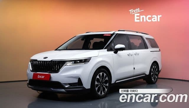 Kia Carnival 2021 — Фото 1/20