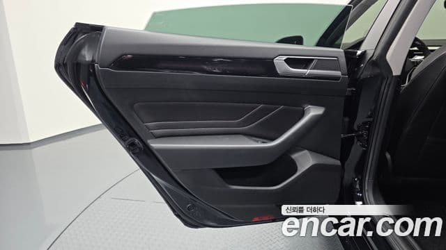 Volkswagen Arteon 2022 — ფოტო 14/31