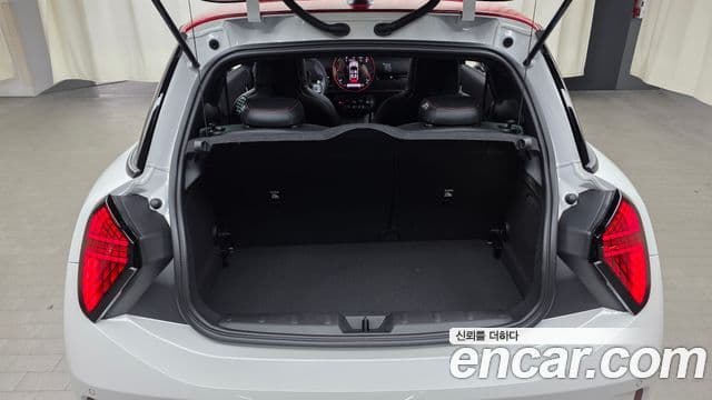 Mini Cooper S 2025 — Photo 4/20
