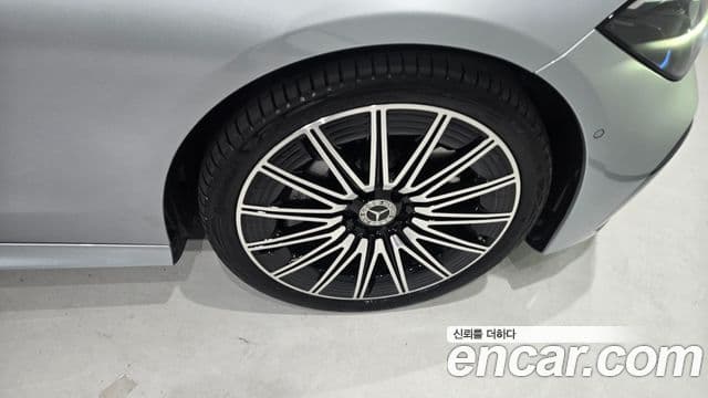 Mercedes-Benz CLE-Class 2025 — Photo 17/20