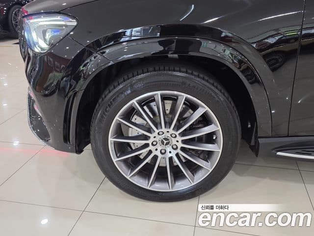 Mercedes-Benz GLE-Class 2023 — Photo 10/20