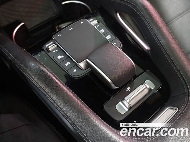 Mercedes-Benz GLE-Class 2023 — Photo 7/20