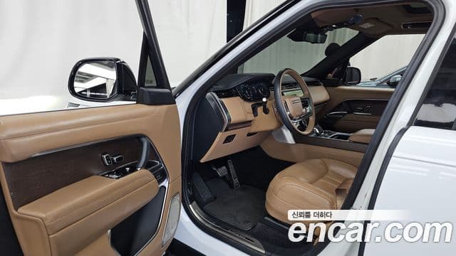 Land Rover Range Rover 2023 — Şəkil 33/41