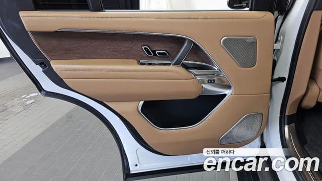 Land Rover Range Rover 2023 — Şəkil 40/41