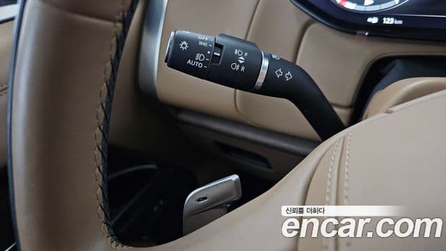 Land Rover Range Rover 2023 — Şəkil 21/41