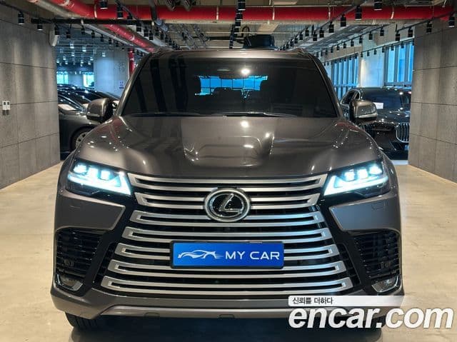 Lexus LX 2025 — Фото 1/20