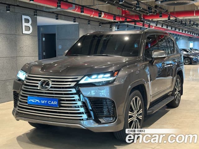 Lexus LX 2025 — Фото 2/20