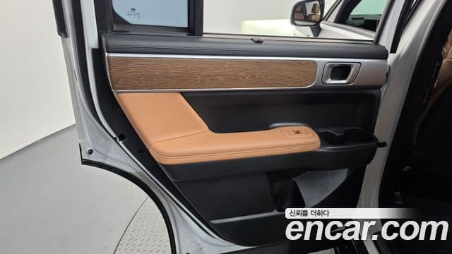 Hyundai Santa Fe 2025 — Photo 17/34