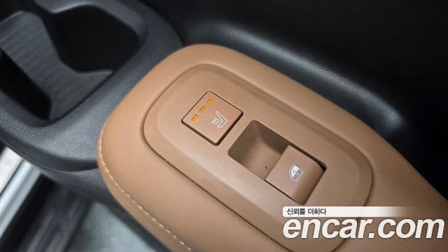 Hyundai Santa Fe 2025 — Photo 27/34