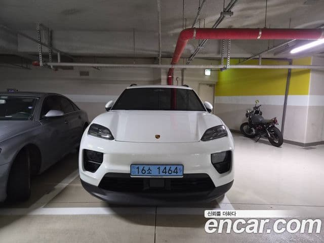 Porsche Macan EV 2025 — Şəkil 1/18