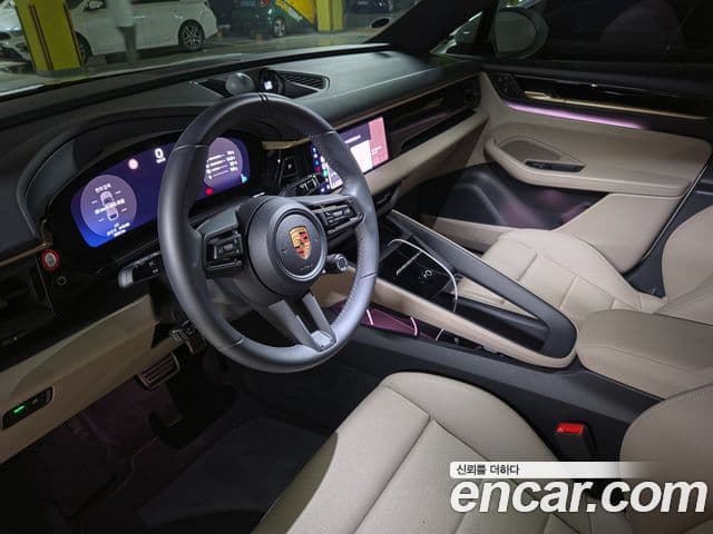 Porsche Macan EV 2025 — Şəkil 6/18