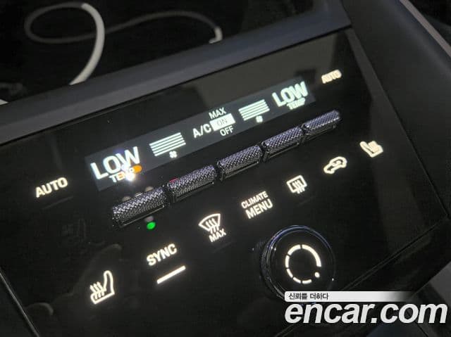 Porsche Macan EV 2025 — Şəkil 11/18