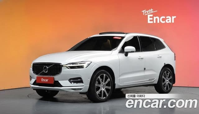 Volvo XC60 2020 — Фото 1/20