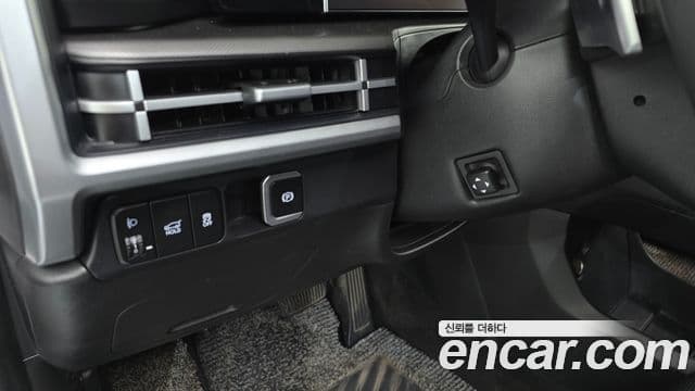 Hyundai Santa Fe 2023 — ფოტო 14/34