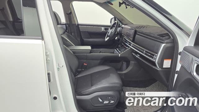 Hyundai Santa Fe 2023 — ფოტო 3/34