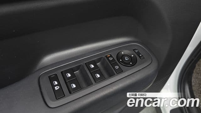 Hyundai Santa Fe 2023 — ფოტო 5/34