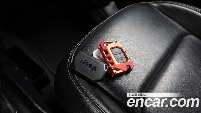 Jeep Wrangler 2021 — ფოტო 25/32