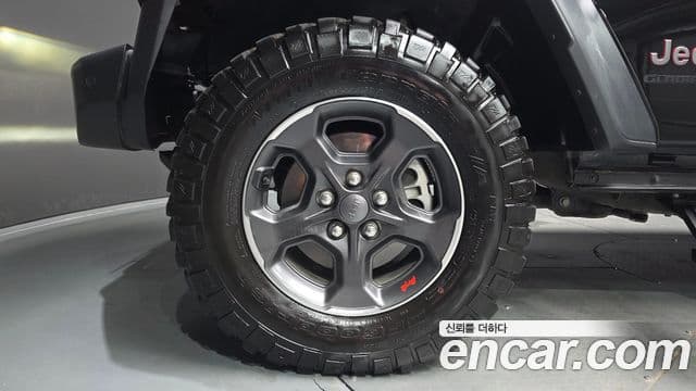 Jeep Gladiator 2023 — Şəkil 18/20