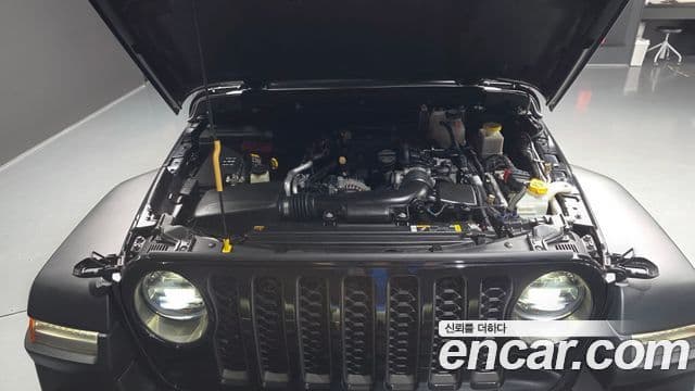Jeep Gladiator 2023 — Şəkil 17/20
