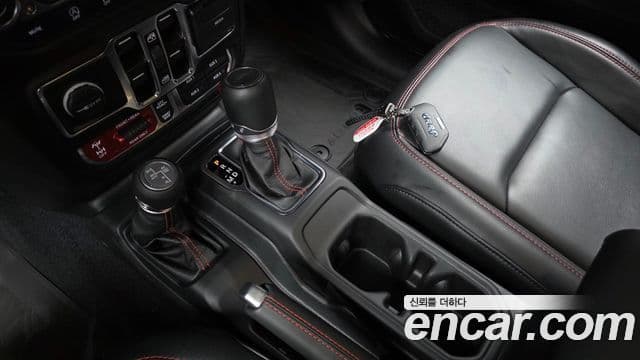 Jeep Gladiator 2023 — Şəkil 12/20