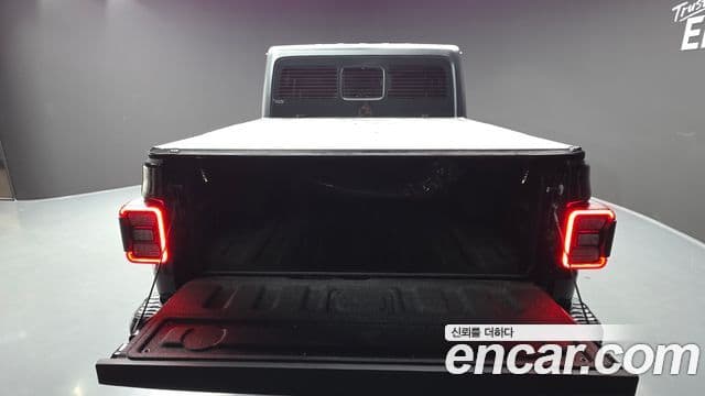 Jeep Gladiator 2023 — Şəkil 5/20
