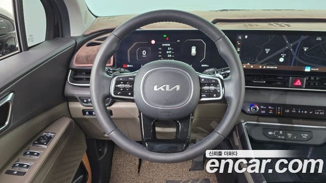 Kia Carnival 2023 — Фото 13/20