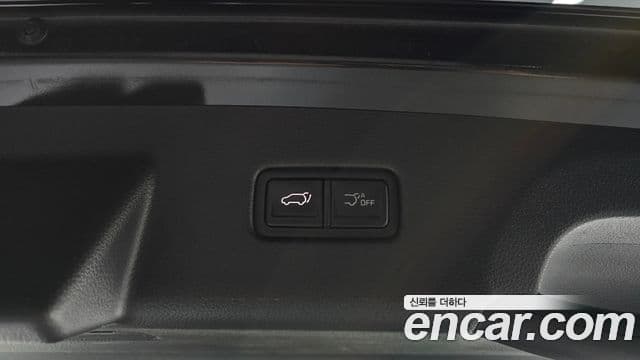 Kia Carnival 2023 — Фото 16/20