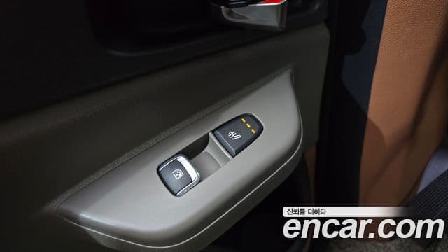 Kia Carnival 2023 — Şəkil 18/32