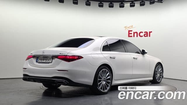 Mercedes-Benz S-Class 2022 — Photo 19/20