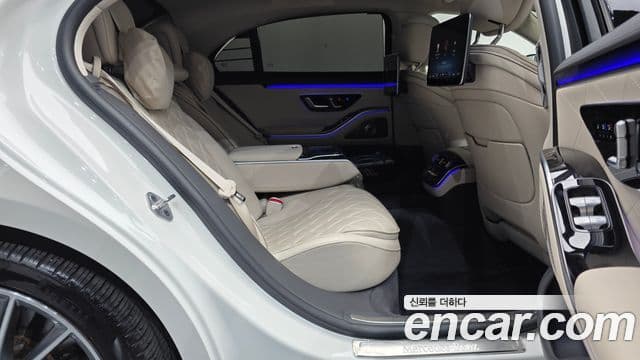 Mercedes-Benz S-Class 2022 — Photo 14/20
