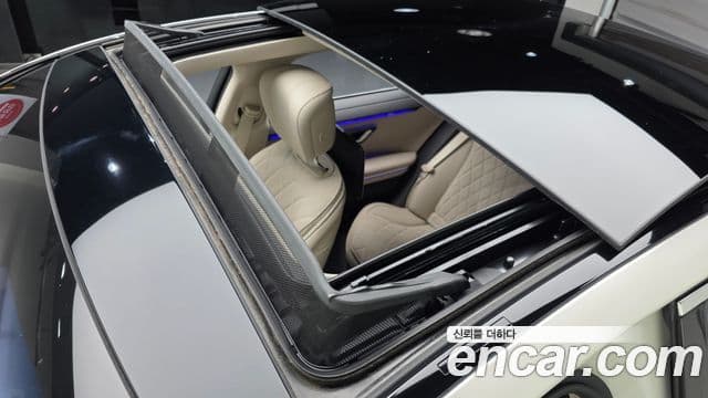 Mercedes-Benz S-Class 2022 — Photo 8/20