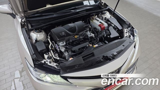 Toyota Camry 2019 — Фото 6/20