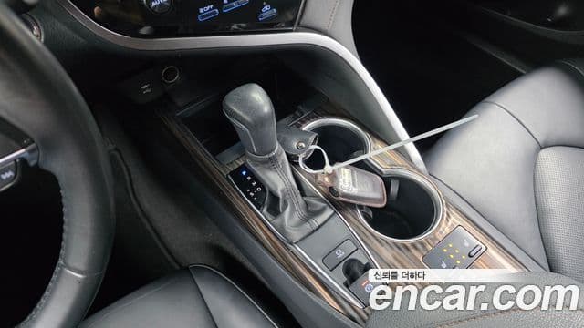 Toyota Camry 2019 — Фото 9/20