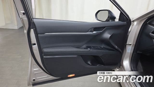 Toyota Camry 2019 — Photo 24/30