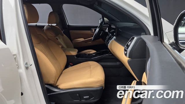 Kia Sorento 2021 — Фото 11/20