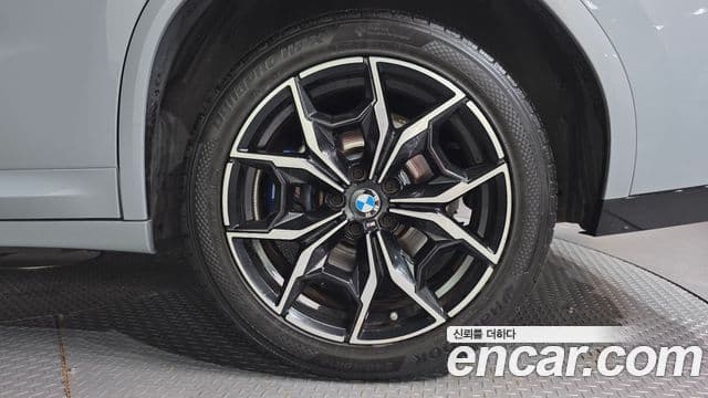 BMW X4 2024 — Photo 17/20