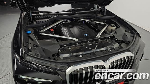 BMW X7 2025 — Photo 14/38
