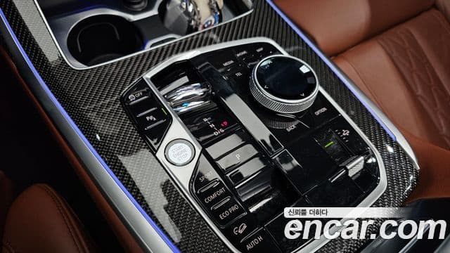BMW X7 2025 — Photo 13/38