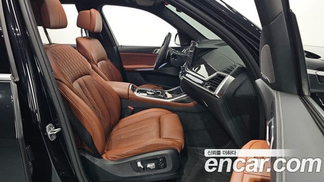 BMW X7 2025 — Photo 31/38