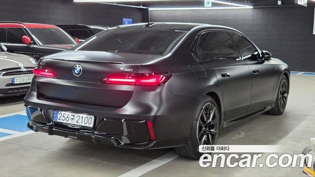 BMW 7 Series 2025 — Photo 20/20