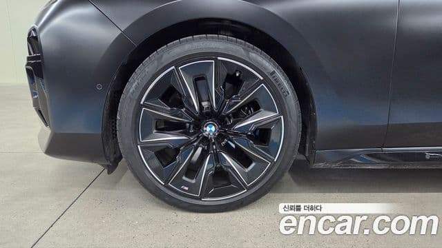 BMW 7 Series 2025 — Photo 18/20